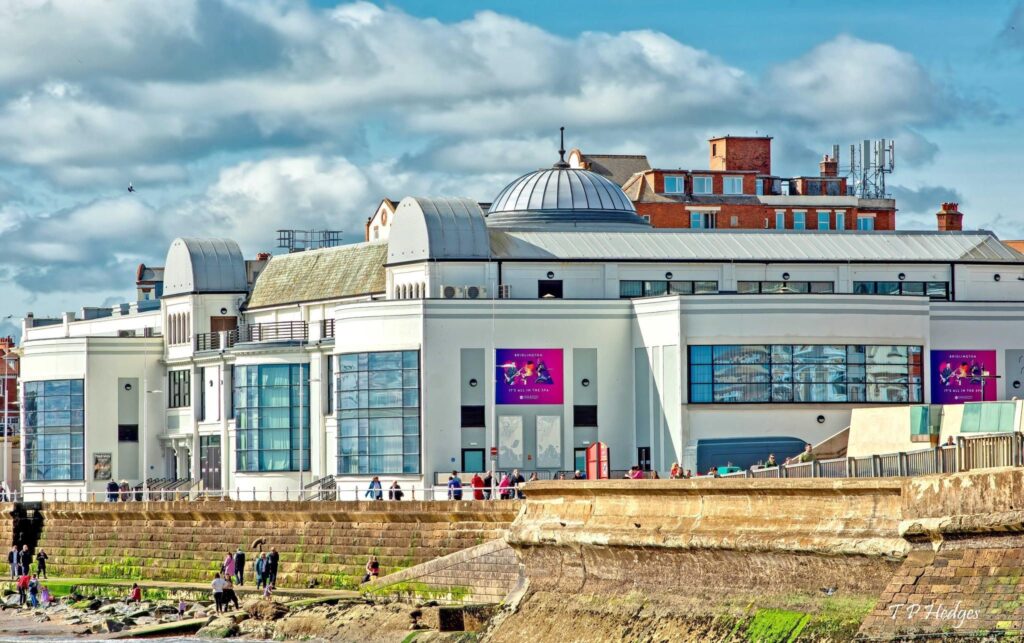 Shows cancelled at Bridlington Spa due to theatre closure.