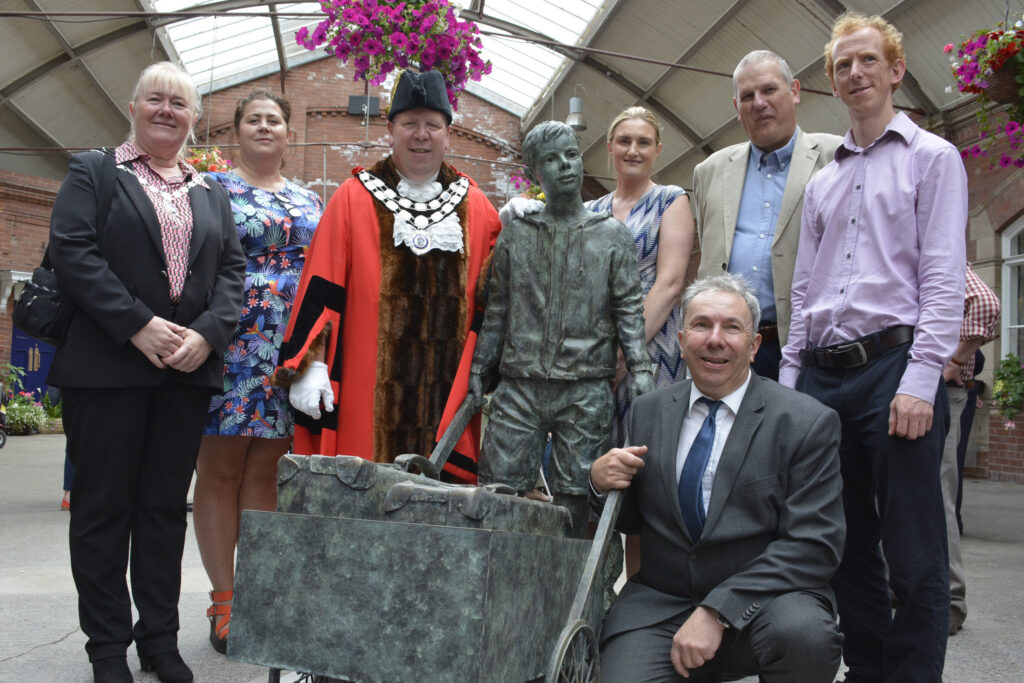 Stunning statue of Barrow Boy unveiled at Bridlington Station Stunning statue of Barrow Boy unveiled at Bridlington Station