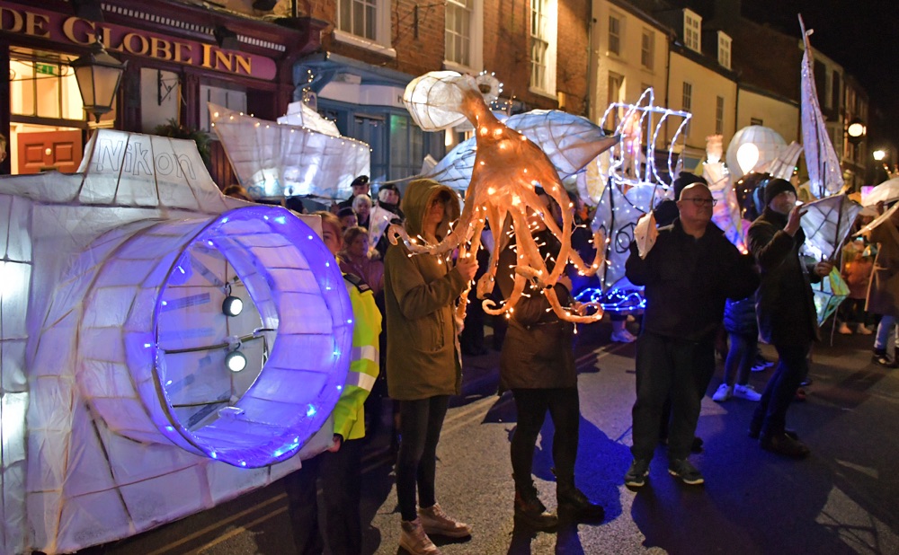 Bridlington Old Town set for traditional Christmas Fayre and Lantern Parade on Sunday 1st December