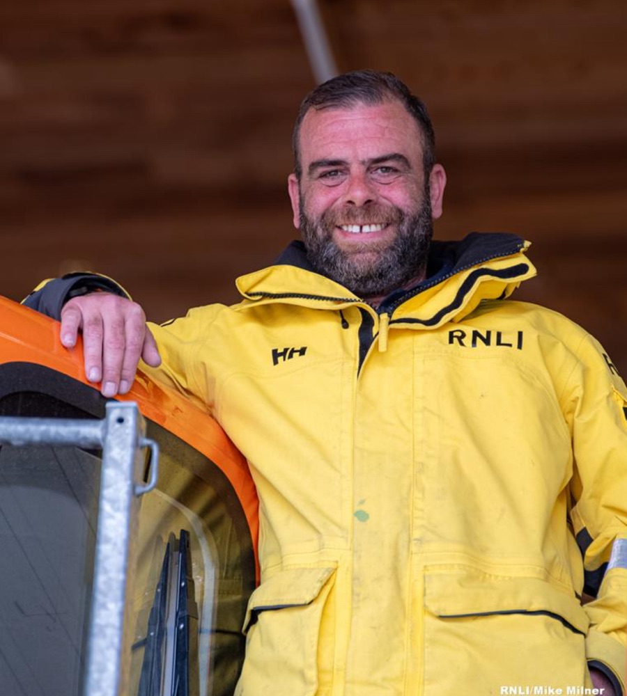 Two Bridlington RNLI crew achieve new milestones