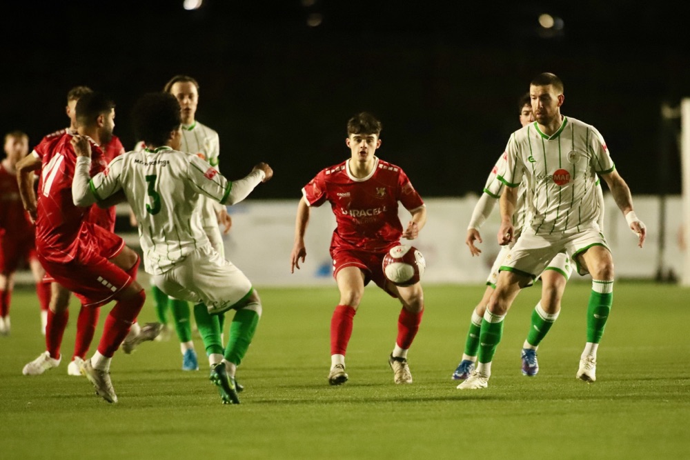 Seasiders suffer defeat at Bradford Park Avenue