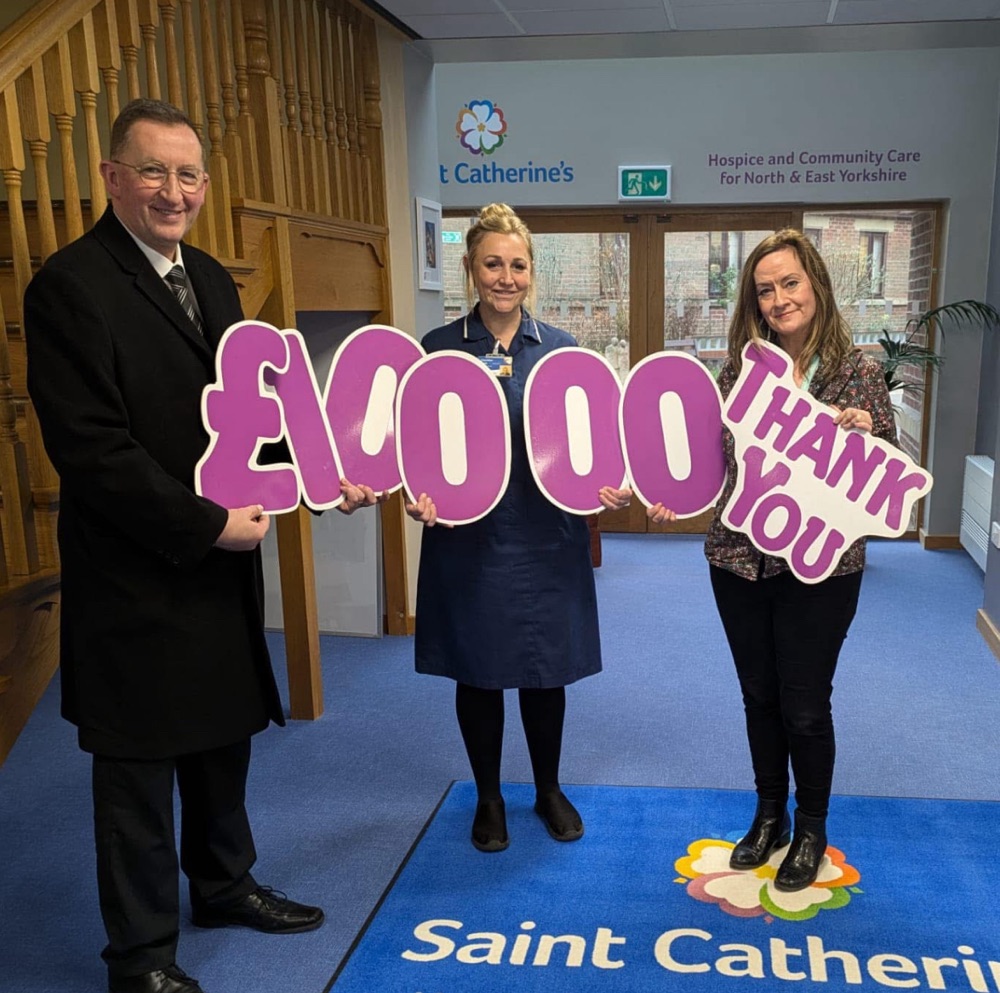 East Riding Crematorium donates £10,000 to St Catherine’s Hospice