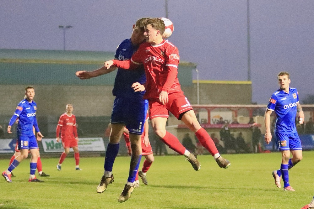 Seasiders keep perfect win record under new manager Thompson