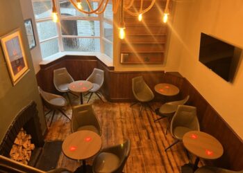 Opening Time: Cheers as Kings Arms pub reopens in Bridlington town centre